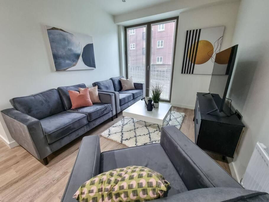 Stunning 4-Bedroom Townhouse With Free Parking Manchester Eksteriør billede